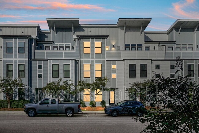 Primary Photo - 4565 Mixson Ave