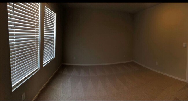 Building Photo - Beautiful 4 Bedroom Home with Attached Garage!
