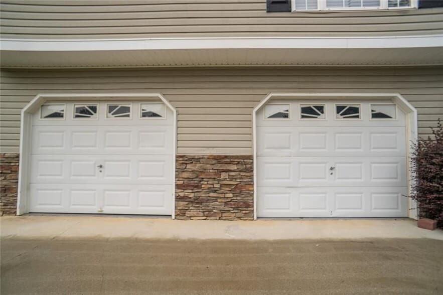 Building Photo - 52 Fieldstone Ct