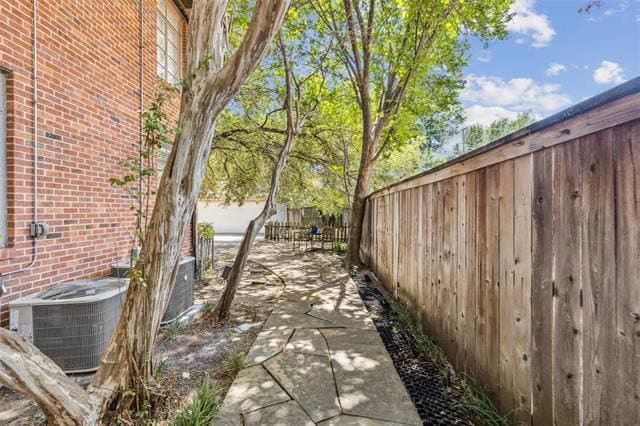 Building Photo - 4421 University Blvd