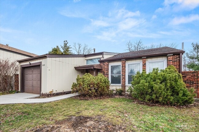 Building Photo - 8119 Oriole Dr