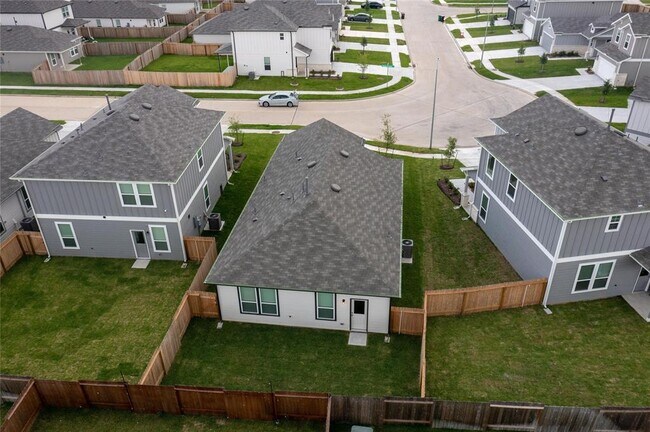 Building Photo - 23511 Autumn Harvester Dr