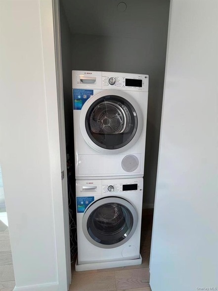 Building Photo - 131-02B 40th Rd