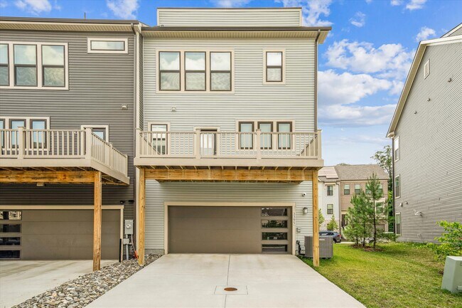 Building Photo - 3395 Watershed Blvd
