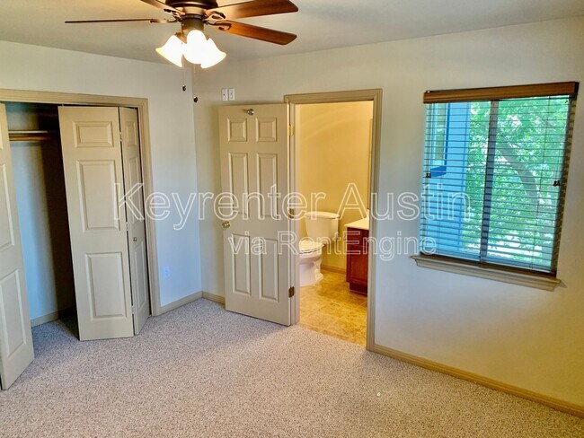 Building Photo - 1535 Parkfield Cir