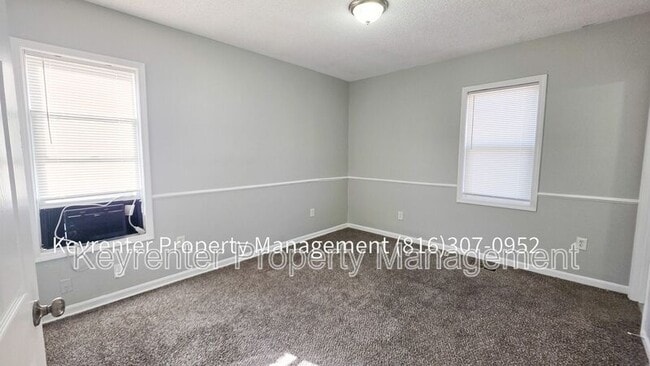 Building Photo - 142 N Bellaire Ave