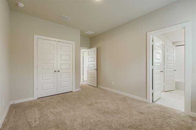 Building Photo - 2208 Wexford Wy