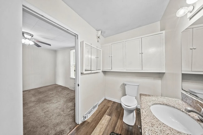 Building Photo - 1816 Pike St