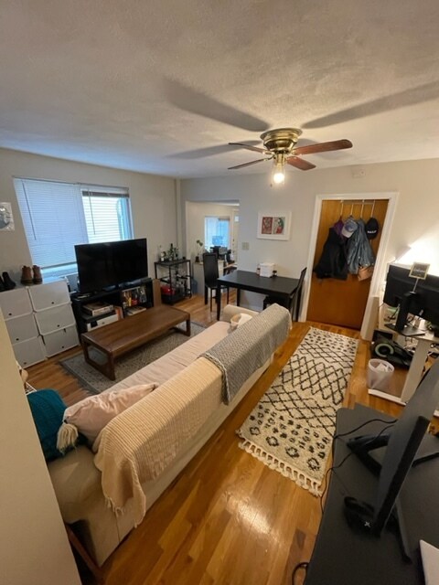 Building Photo - 144 Thorndike St
