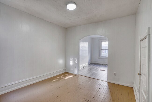 Building Photo - 2120 Penn St