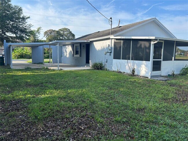 Building Photo - 1450 Agatha Dr