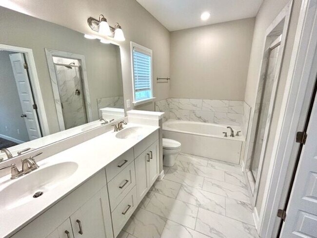 Building Photo - Now Leasing a 4-bed 2.5 bath home in Milli...
