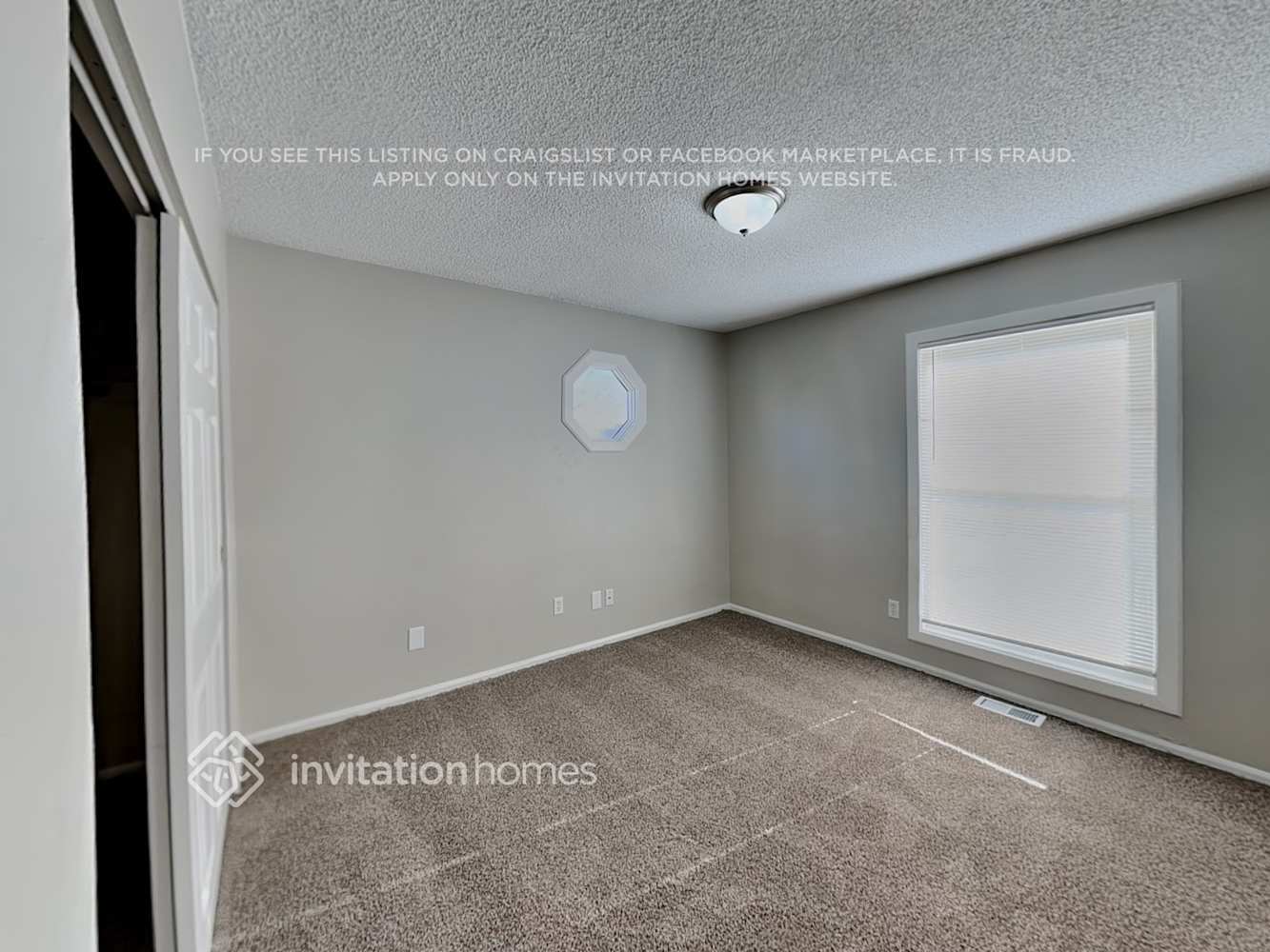 Building Photo - 9764 Columbine Ct