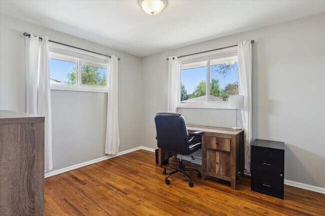 Building Photo - Move-In Ready Ranch with Modern Upgrades a...