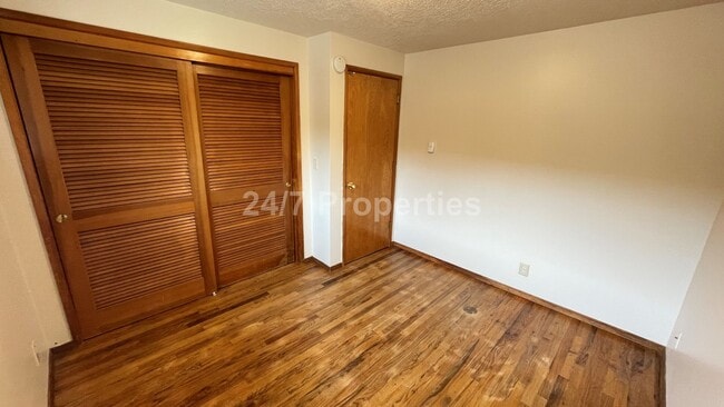 Building Photo - *$1,000 Off First Months Rent!* Beautiful ...