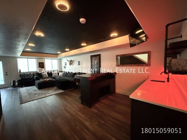 Building Photo - 7637 S Brinkerhoff Dr