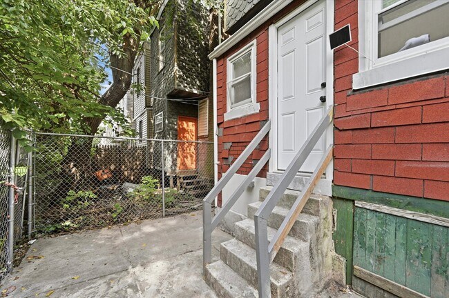 Building Photo - 5729 Hadfield St