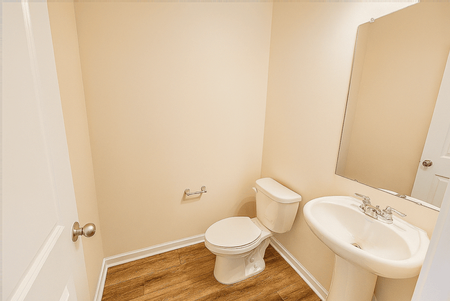 Building Photo - 1216 Lake Forest Dr