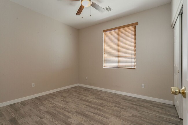 Building Photo - 8611 Splendid Leaf Ct