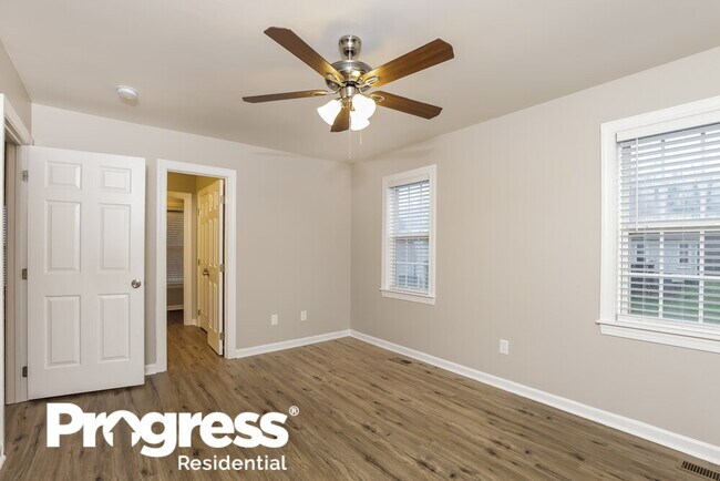 Building Photo - 608 Flicker Ct