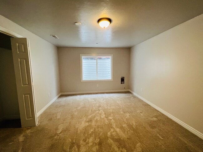 Building Photo - 1987 E Aspen Grv Ct