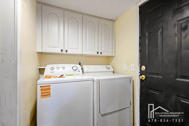 Building Photo - 148 Pine Tree Path