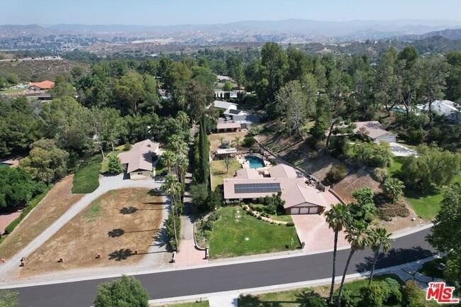 Building Photo - 15845 Condor Ridge Rd
