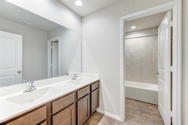 Building Photo - 4215 Fornari Ln