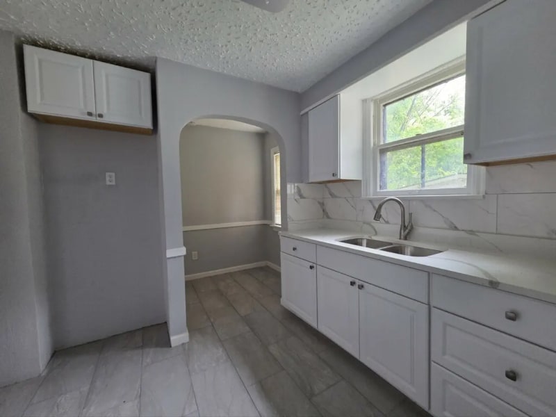 Building Photo - 2061 Staunton Rd