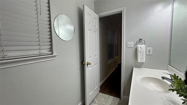 Building Photo - 13731 Biggs St