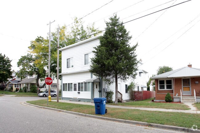 Building Photo - 1159 Watson St SW