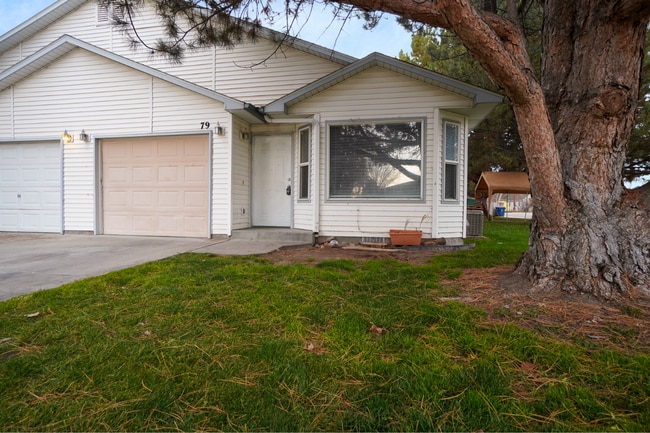 Building Photo - 79 E 2nd St N