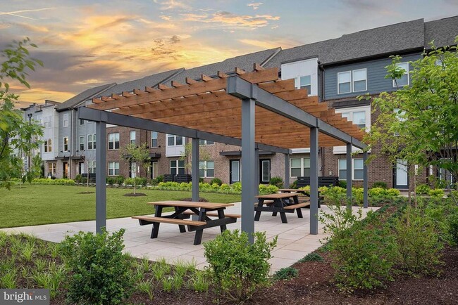 Building Photo - 2152 Glacier Rd