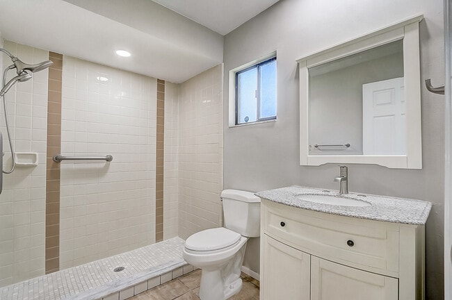 Building Photo - 6320 Edge O Grove Cir