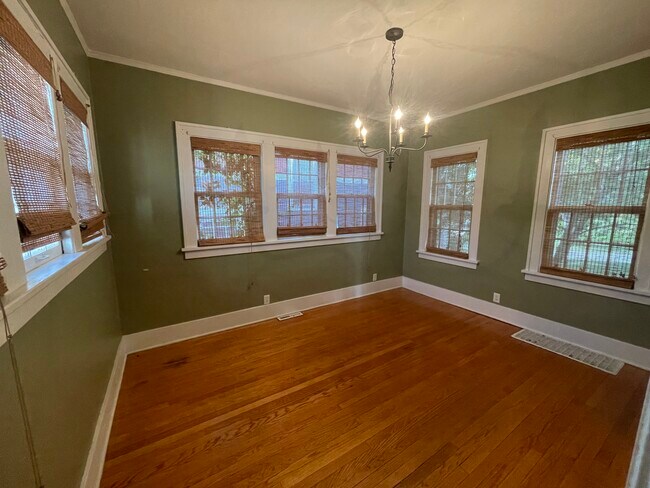 Building Photo - 4549 Poppleton Ave