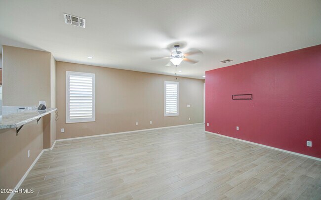 Building Photo - 6826 W Charter Oak Rd