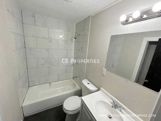 Building Photo - 2971 Forest Ave