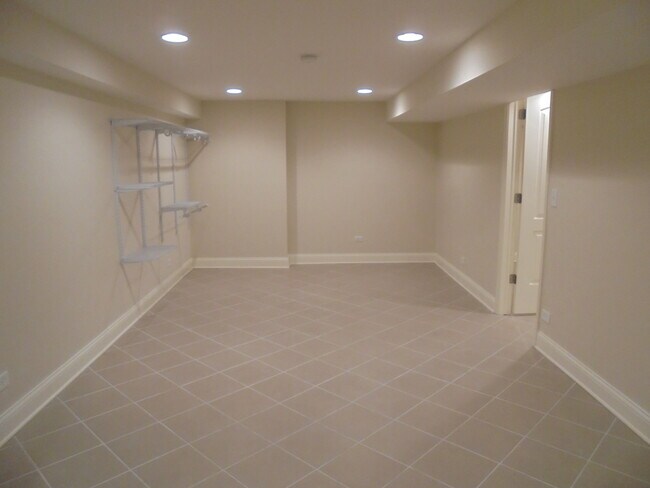Building Photo - 1534 St Andrews Cir
