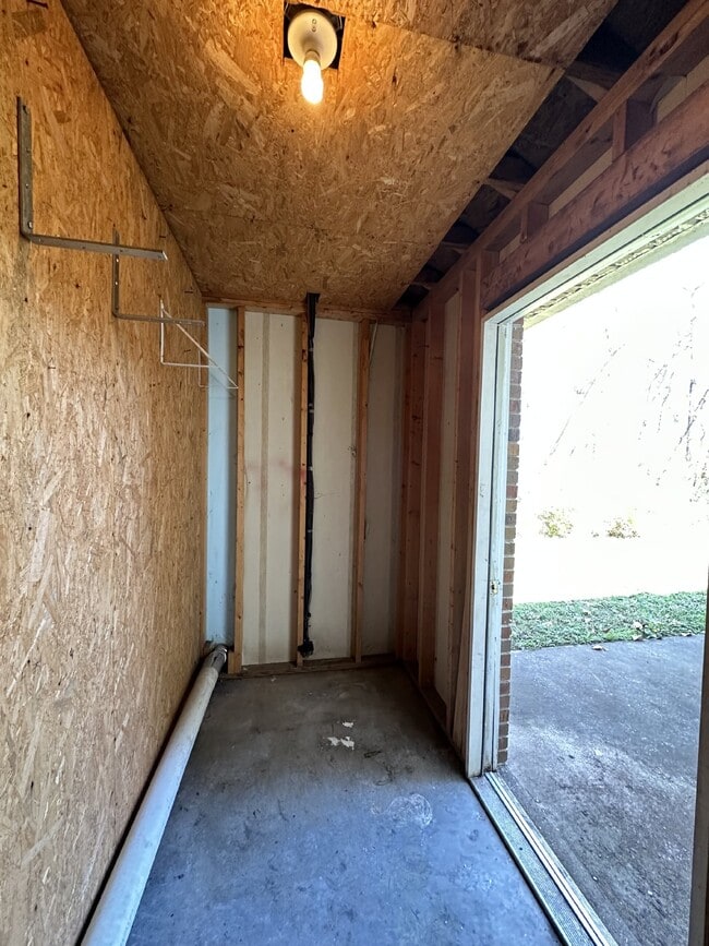 Building Photo - 113 Hickory Trace Rd