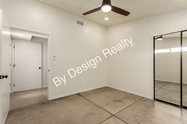 Building Photo - Modern Construction Steps from the University of Arizona