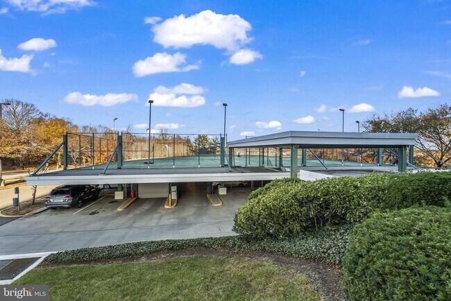 Building Photo - 301 N Beauregard St