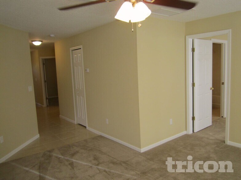 Building Photo - 7644 Arancio Dr