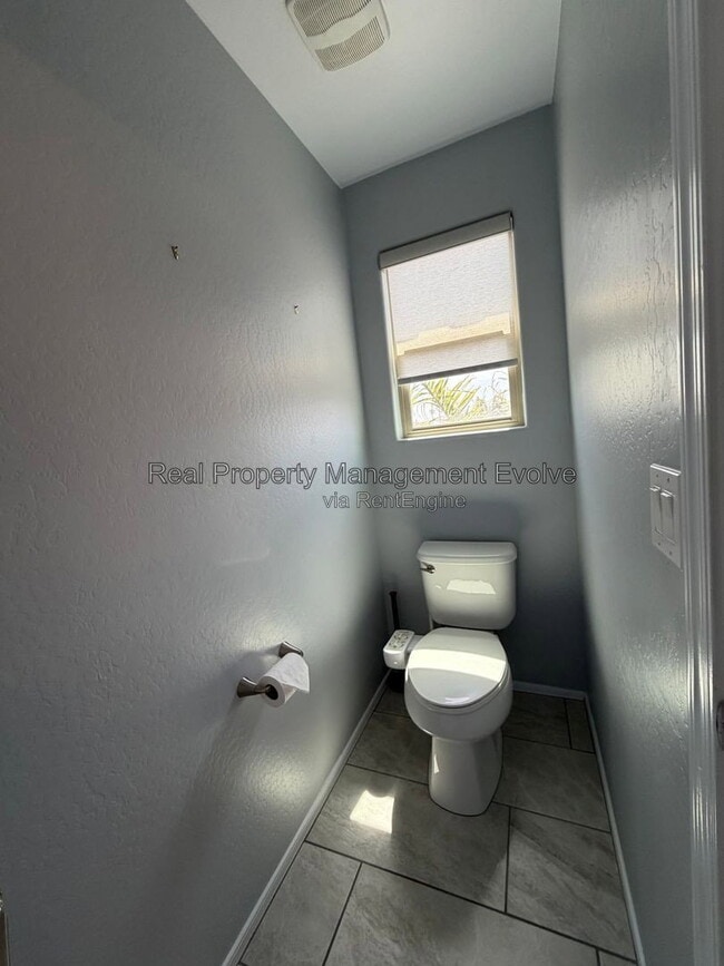 Building Photo - 5164 W Quail Track Dr
