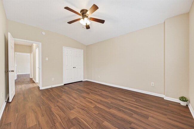 Building Photo - 10427 Lyndon Meadows Dr