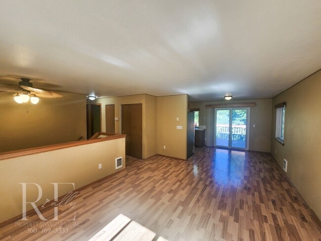 Building Photo - MILITARY DISCOUNT - $75/MO OFF!!