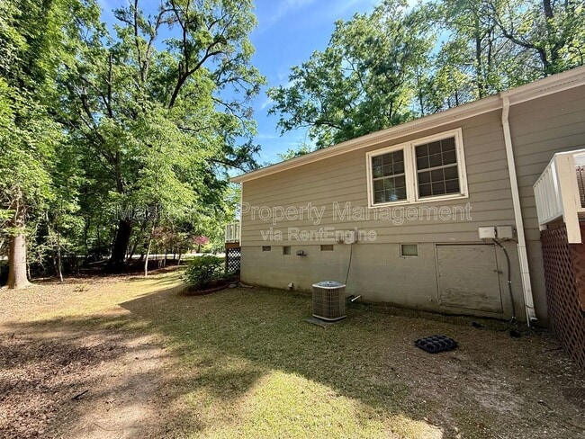 Building Photo - 345 Byrum St