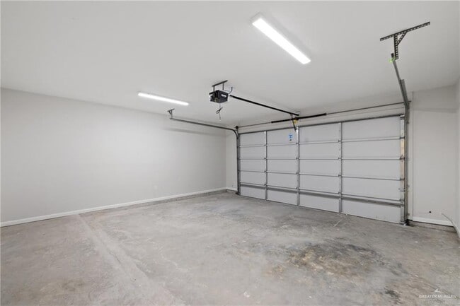 Building Photo - 1216 N Lincoln Ave
