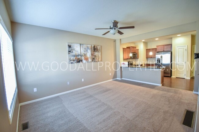 Building Photo - 4 Bedroom 3.5 Bath in Waukee