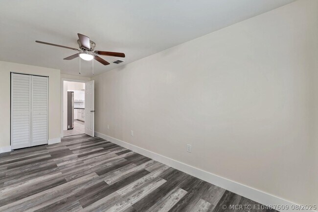 Building Photo - 4620 NE 18th Ave
