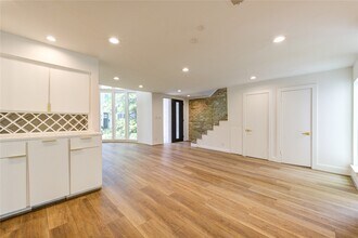 Building Photo - 7612 Olympia Dr